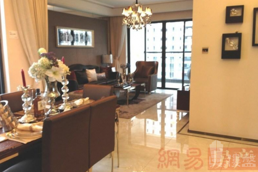 中山信业尚上名筑，首期5万(减)，香港银行按揭，最新价单