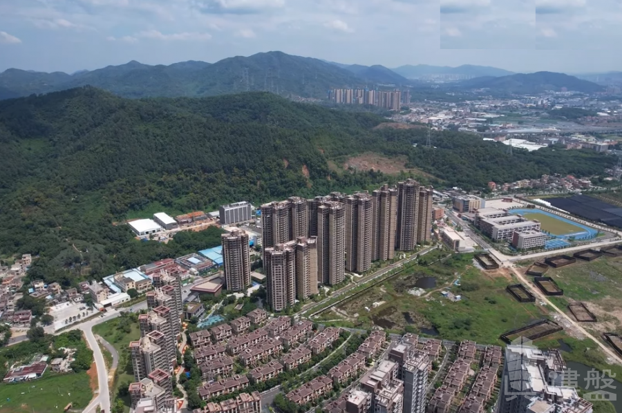 中山远洋繁花里别墅，0首期，屋苑巴士直通香港往返，香港银行按揭，深中通道30分钟到深圳，最新价单，中港专车免费上门接载看房